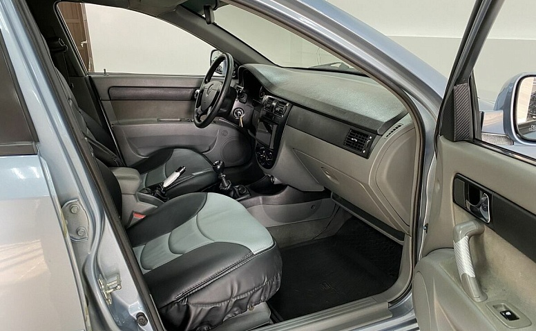 Daewoo GENTRA 1.5 MT (107 л.с.)