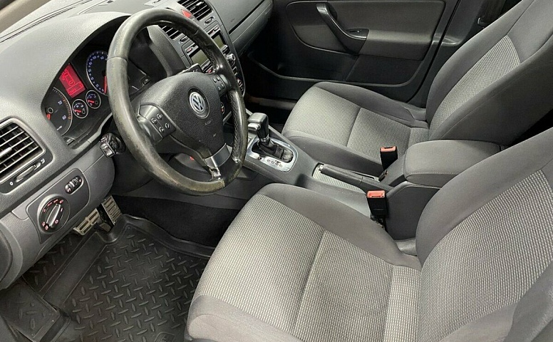 Volkswagen Jetta V