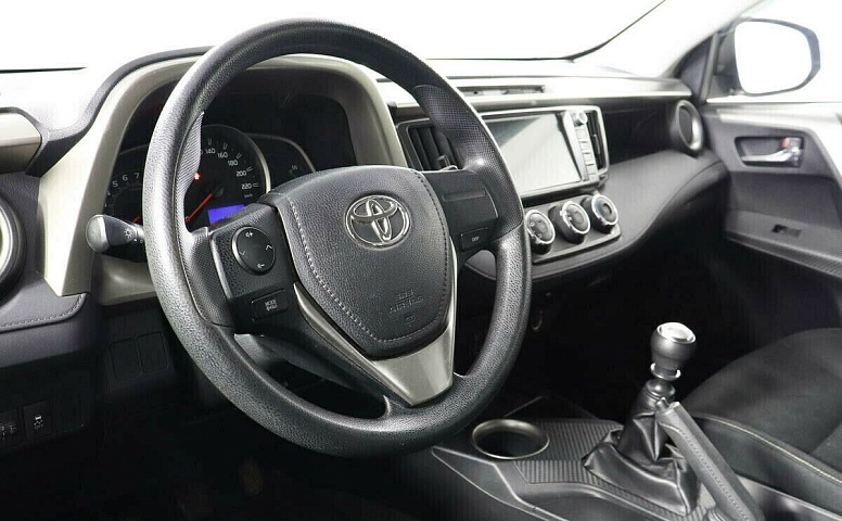 Toyota RAV4 IV (CA40)