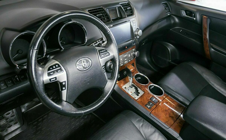 Toyota highlander