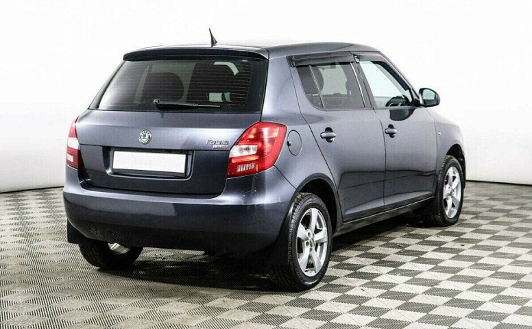 Skoda Fabia 1.6 Автомат