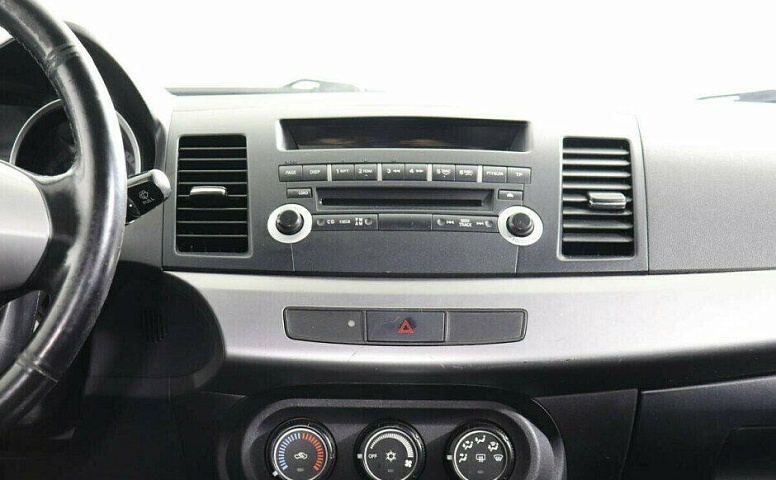Mitsubishi Lancer 1.5 Автомат