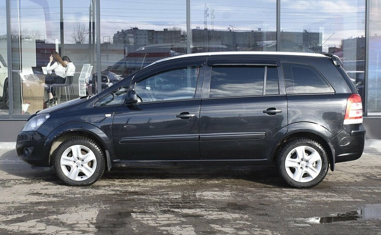 Opel Zafira B Рестайлинг