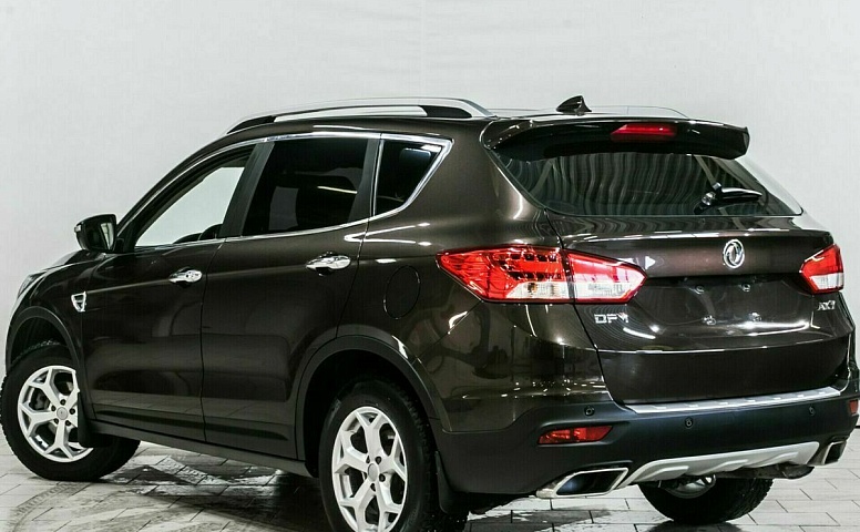 Dongfeng ax7
