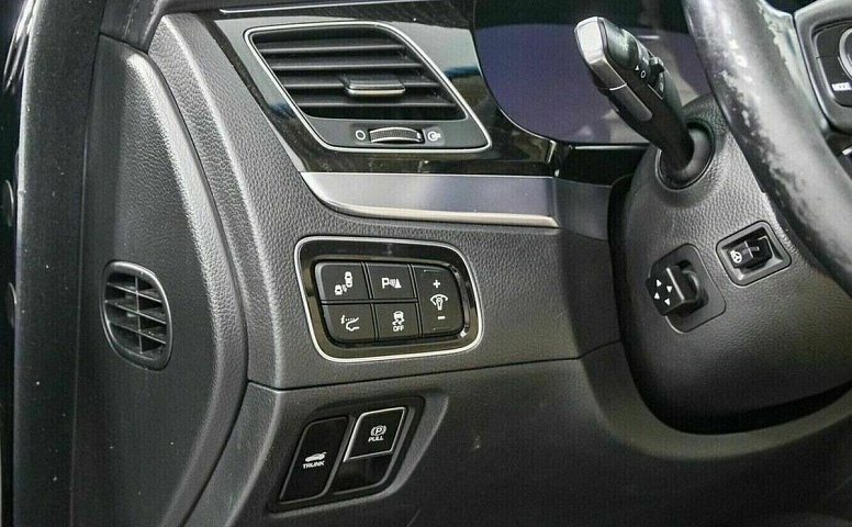 Hyundai equus