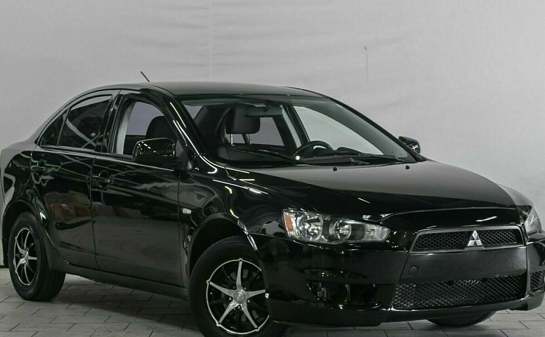 Mitsubishi lancer
