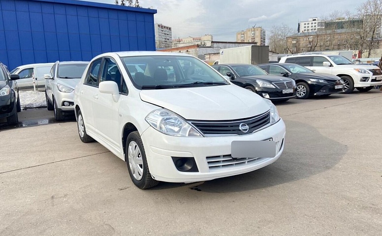 Nissan Tiida