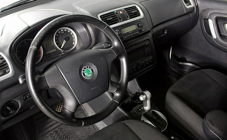Skoda Fabia 1.6 Автомат