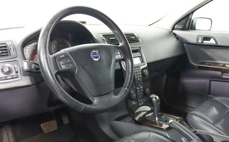 Volvo S40 II