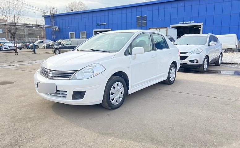 Nissan Tiida