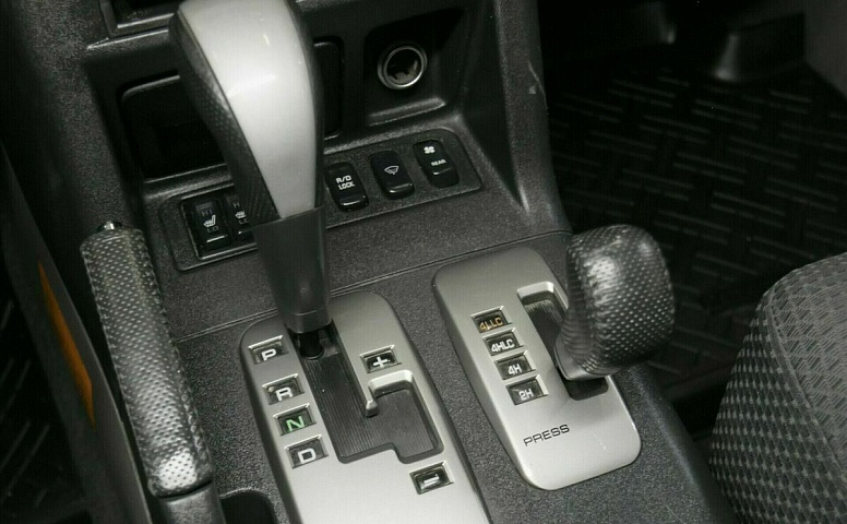 Mitsubishi pajero