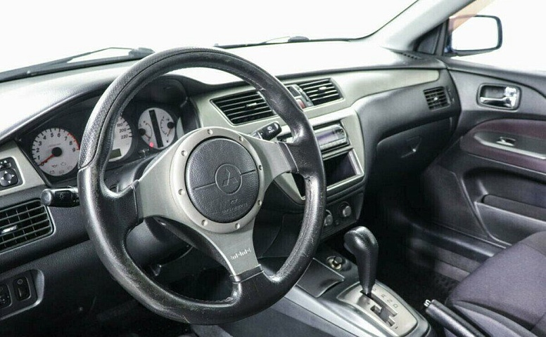 Mitsubishi Lancer 2.0 Автомат
