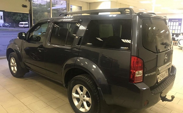 Nissan Pathfinder III