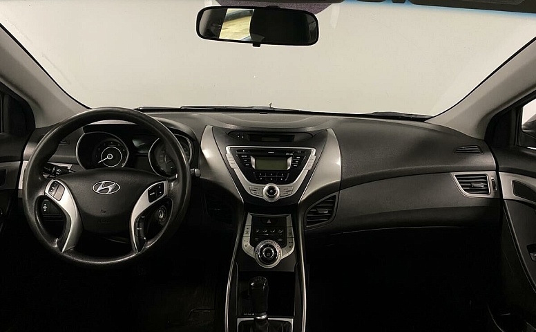 Hyundai Elantra 1.6 МКПП