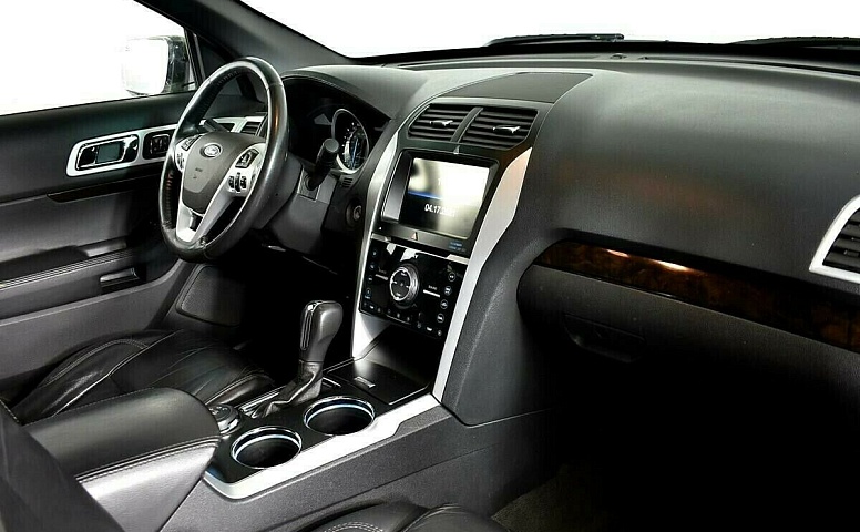 Ford Explorer V