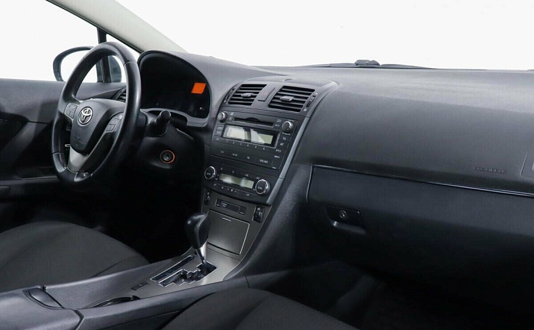 Toyota Avensis III