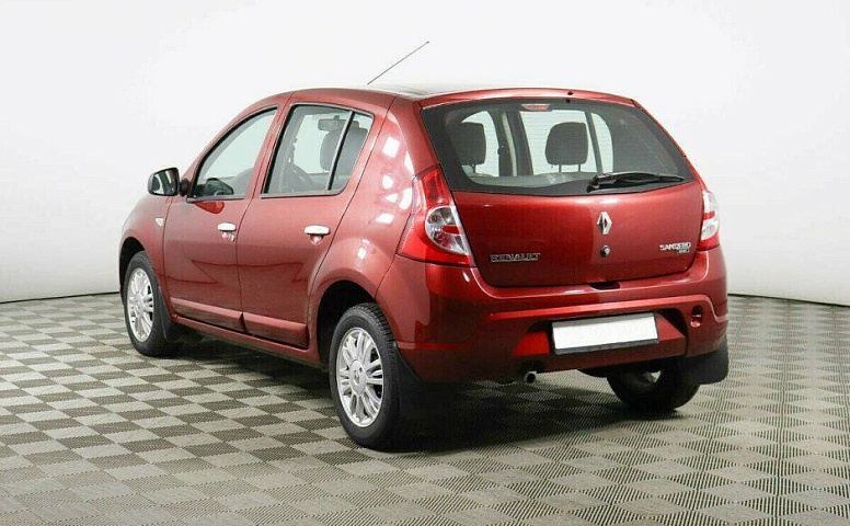 Renault Sandero 1.6 Автомат