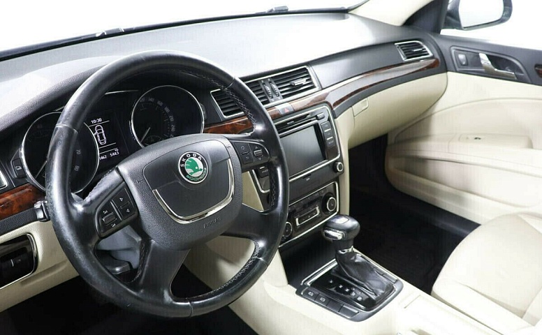 Skoda Superb II