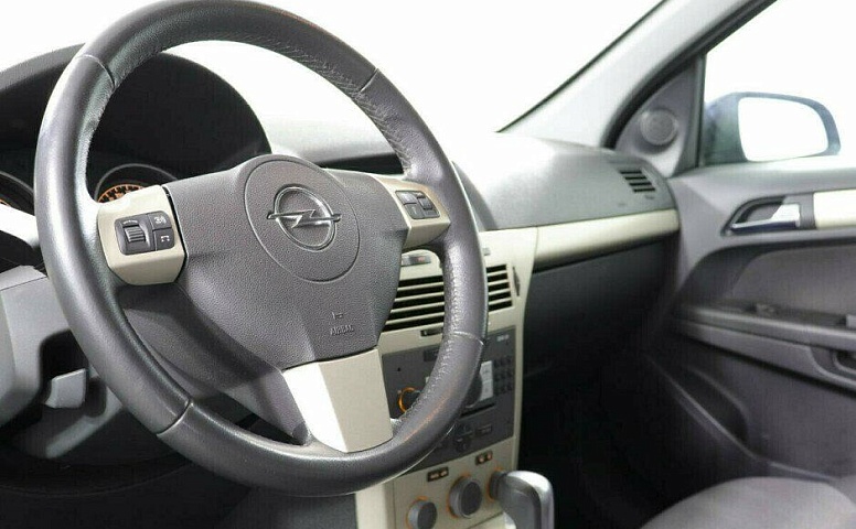 Opel Astra 1.8 Автомат