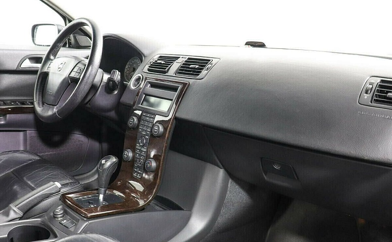 Volvo S40 II