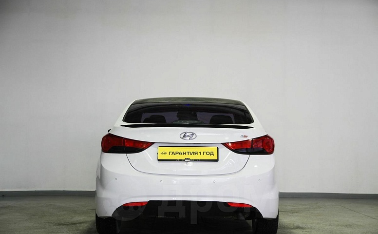 Hyundai Avante, 4 поколение