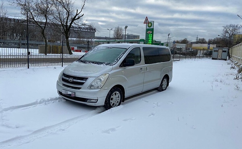 Hyundai Grand Starex