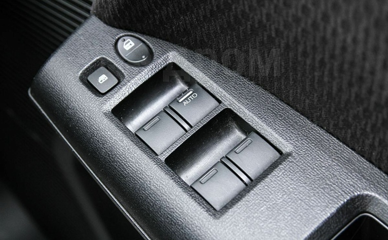 Honda Freed, 1 поколение