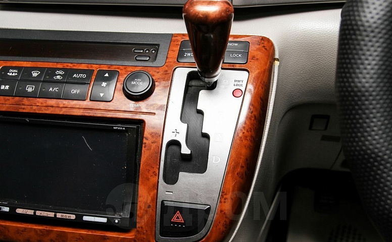 Nissan Elgrand, 2 поколение