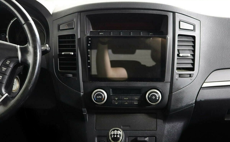 Mitsubishi Pajero IV