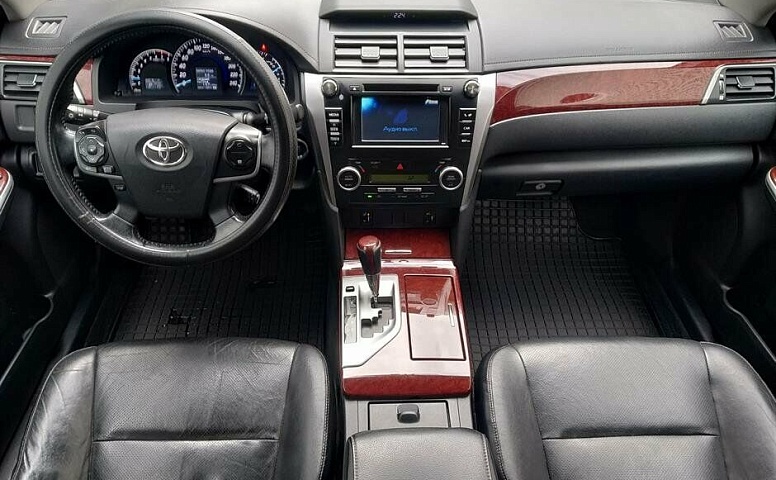 Toyota Camry VII (XV50)