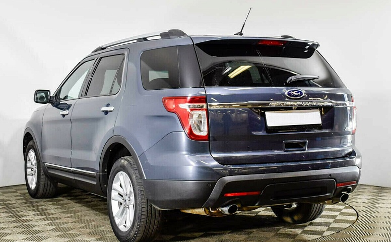 Ford Explorer V