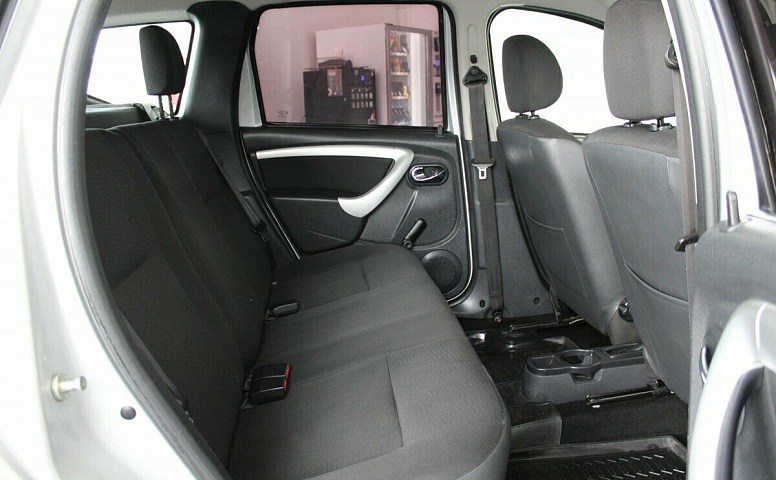 Nissan Terrano III (D10)