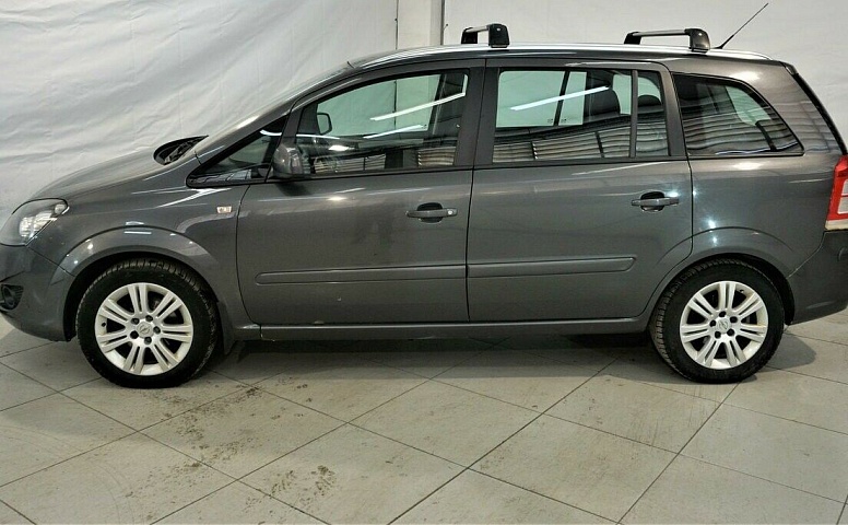 Opel Zafira B Рестайлинг