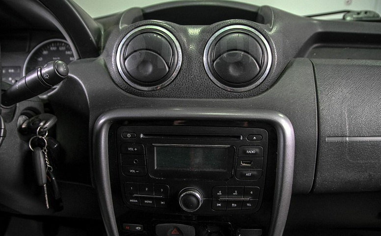 Renault Duster, 1 поколение