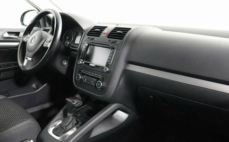Volkswagen Jetta 1.6 Робот
