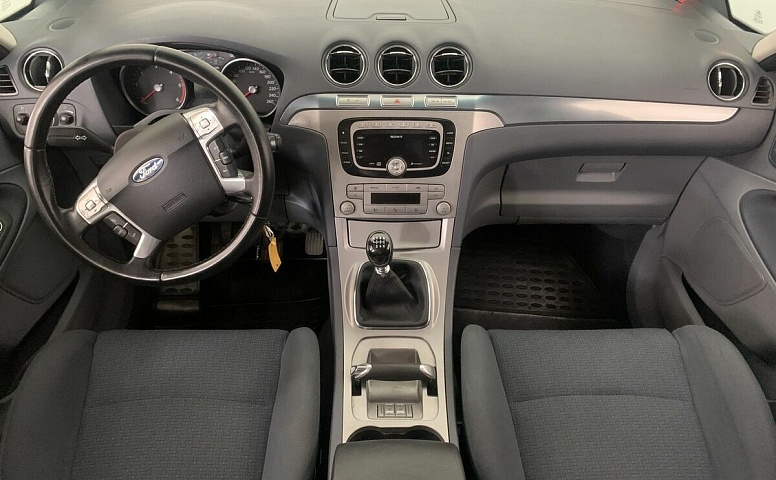 Ford S_MAX 2.0d MT (140 л.с.)