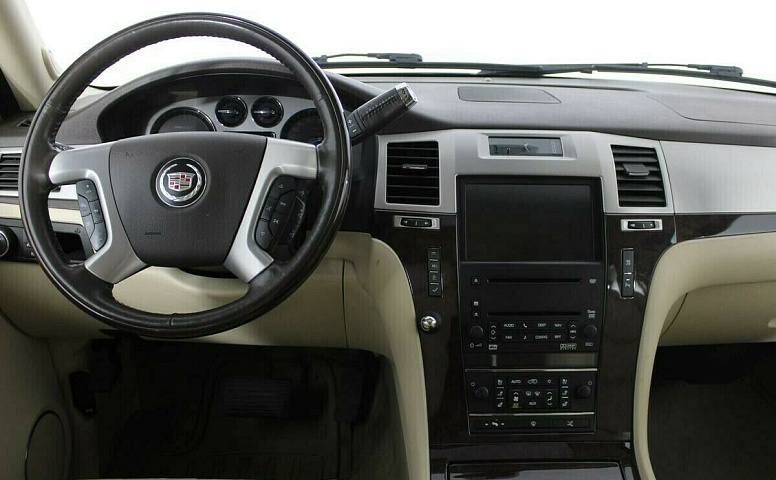 Cadillac Escalade III
