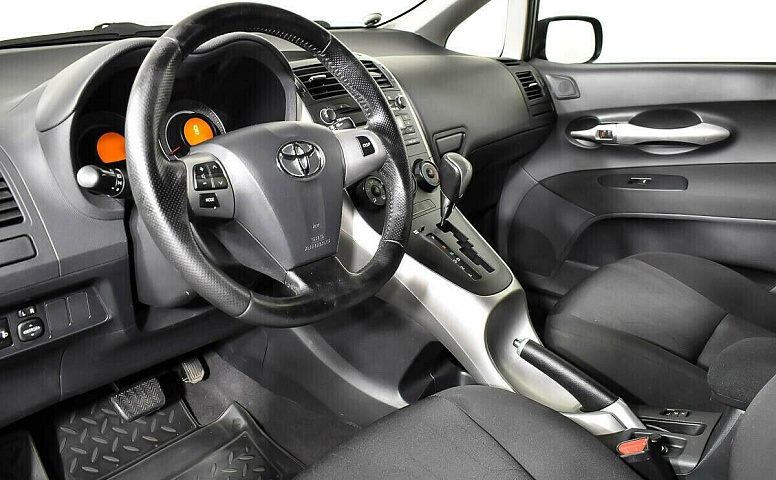 Toyota Auris I Рестайлинг