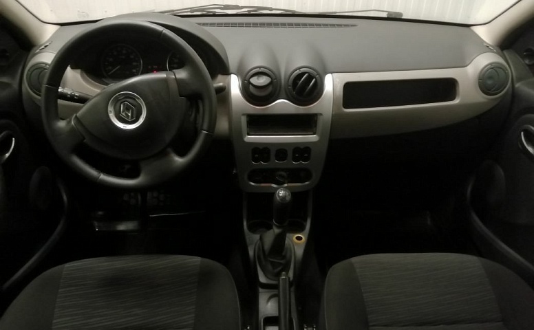Renault LOGAN 1.4 MT (75 л.с.)