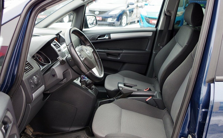 Opel Zafira B Рестайлинг