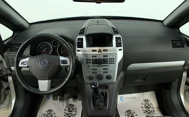 Opel Zafira B Рестайлинг
