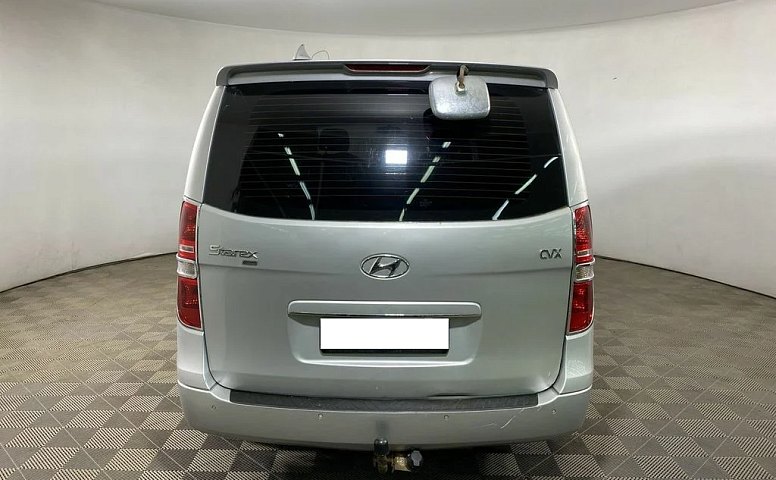 Hyundai Grand Starex I
