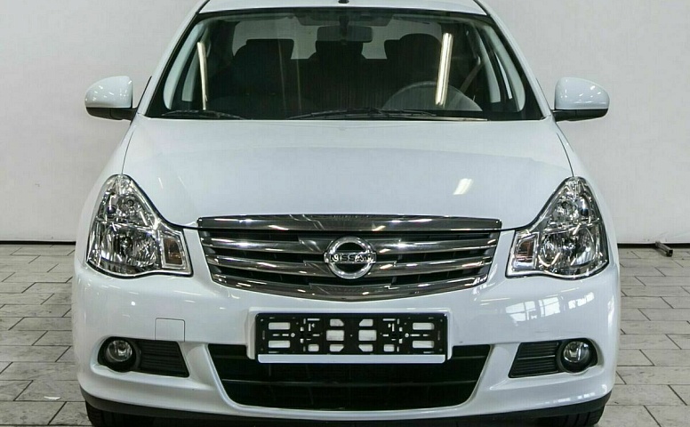 Nissan almera