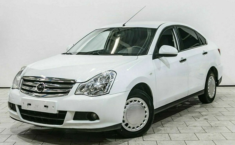 Nissan almera