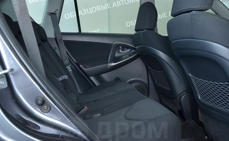 Toyota RAV4, 3 поколение, 2 рестайлинг