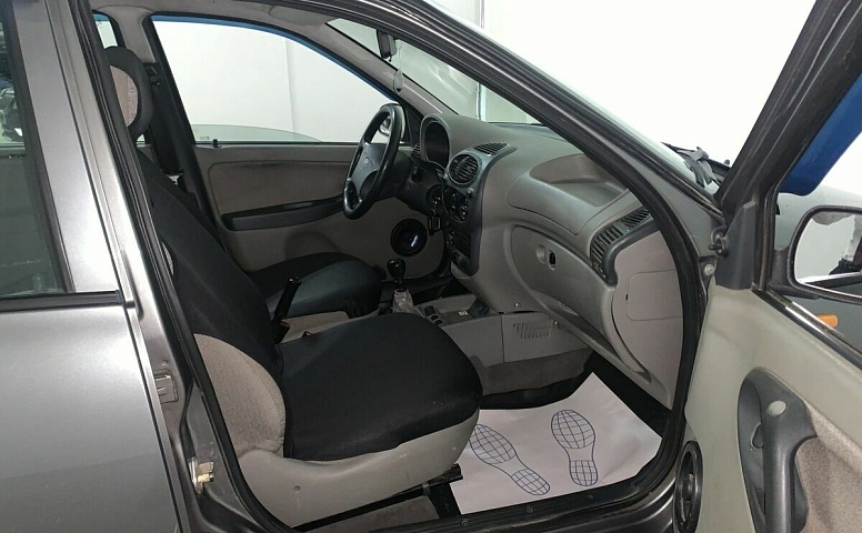 LADA (ВАЗ) KALINA 1.6 MT (81 л.с.)