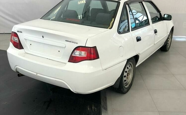 Daewoo NEXIA 1.5 MT (80 л.с.)