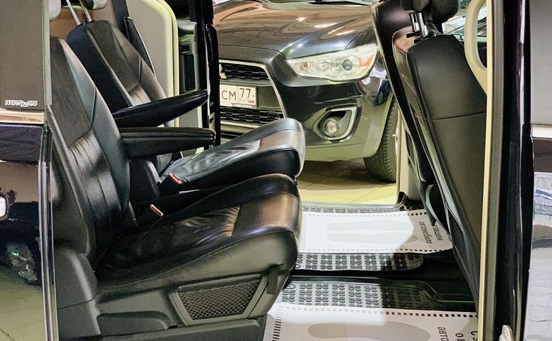 Chrysler Voyager V Grand