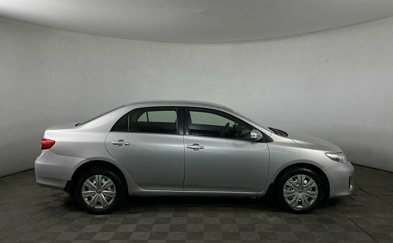 Toyota Corolla X (E140, E150) Рестайлинг