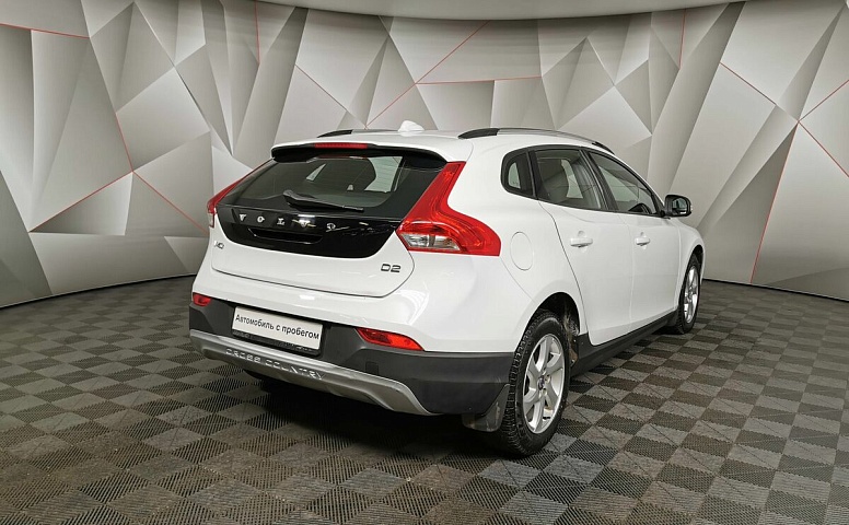 Volvo V40 1.6 D2 Powershift (114 л.с.) Белый